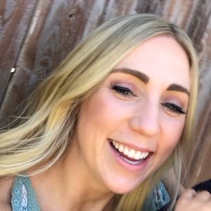 Meet your Posher, Macy